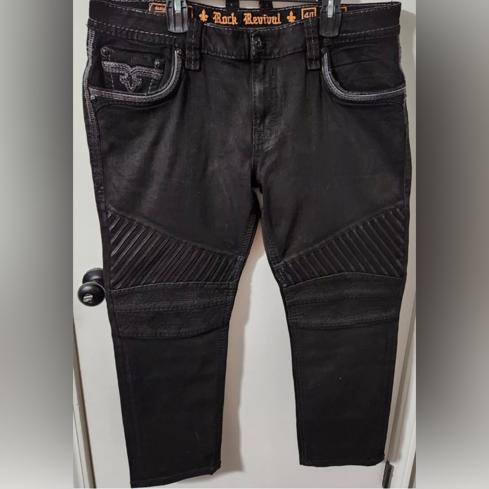COLLECTORS EDITION!!!! NWOT ROCK REVIVAL JEANS - Picture 4 of 10